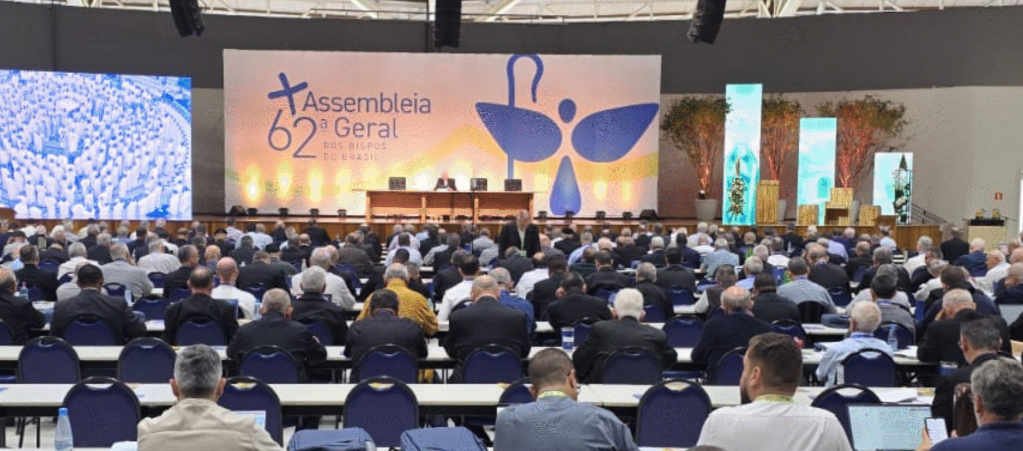 Bispos reunidos em retiro durante a Assembleia Geral da CNBB