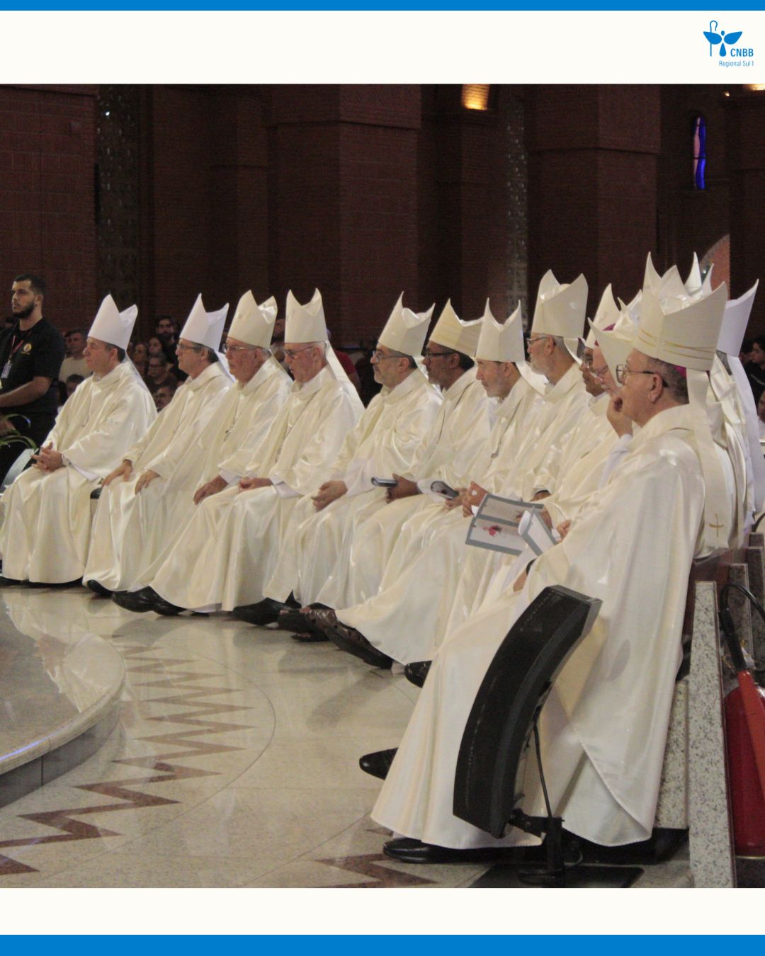 Bispos durante a celebração de posse