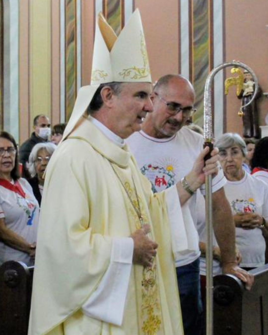 Dom Luiz Antonio Cipolini durante a celebração de envio
